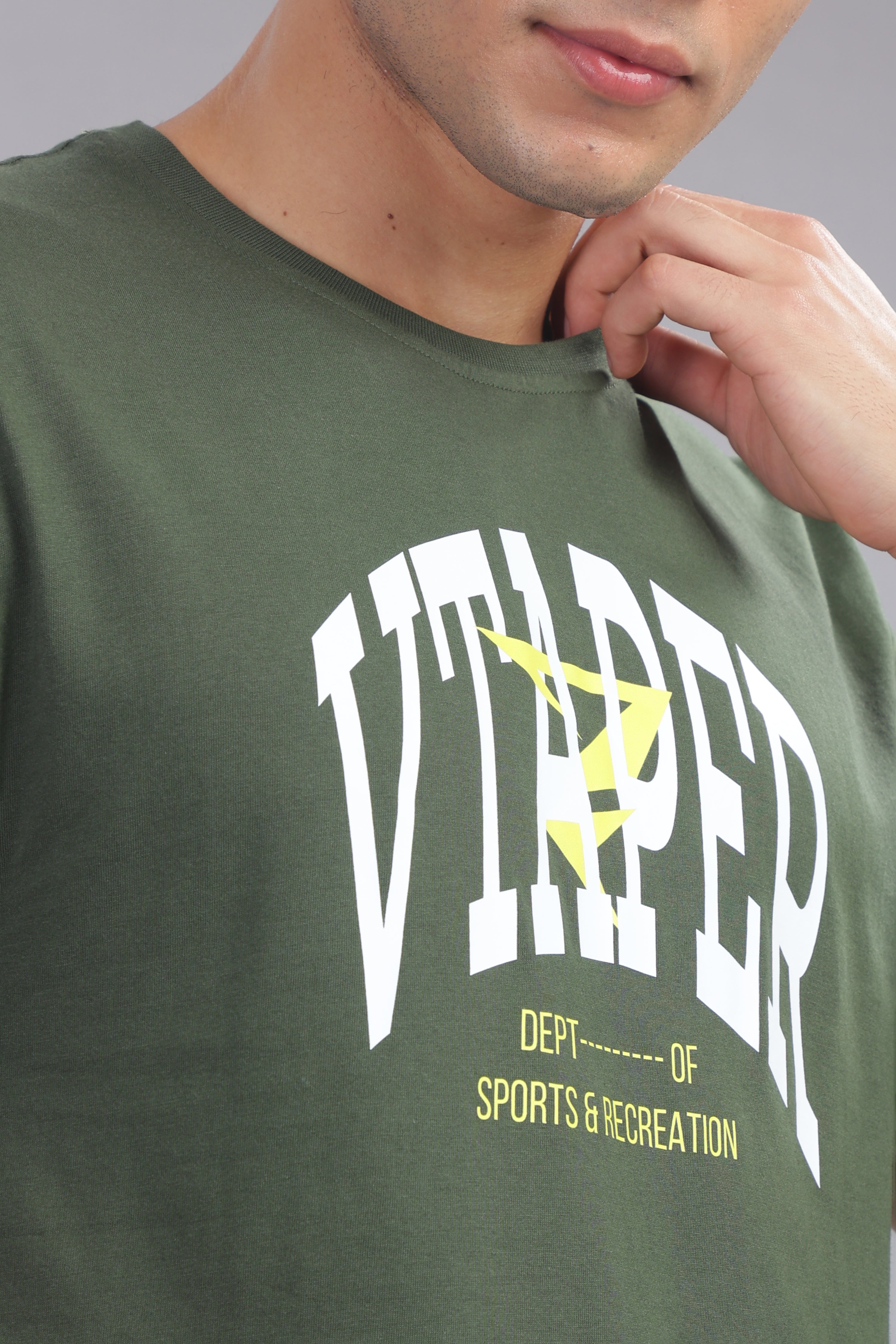VTAPER BOLD GRAHIC TSHIRT